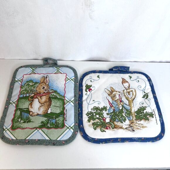 Bunny Potholders Set of 2 Easter Garden VTG Frederick Warne & Co Cottage Core - Picture 1 of 10